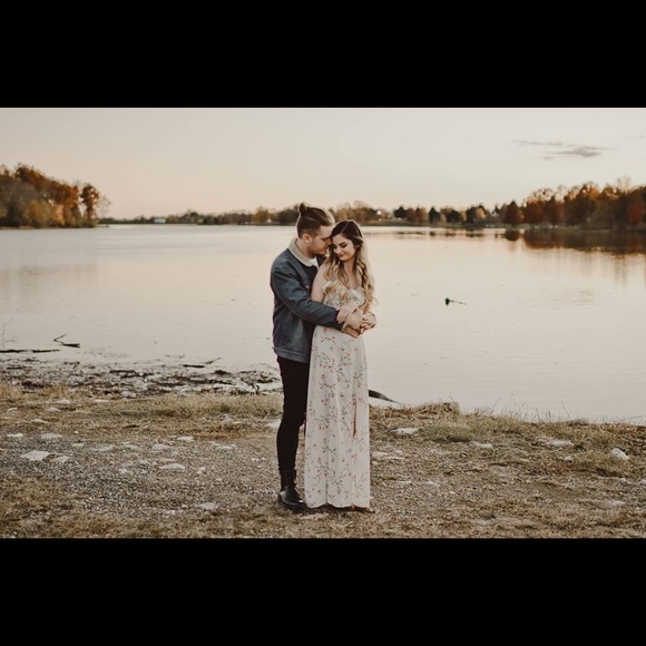 Meet your Posher, Courtney - Picture 4 of 4